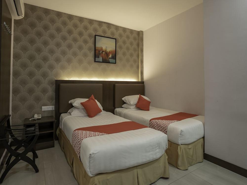 Sunrise Hotel 2*
